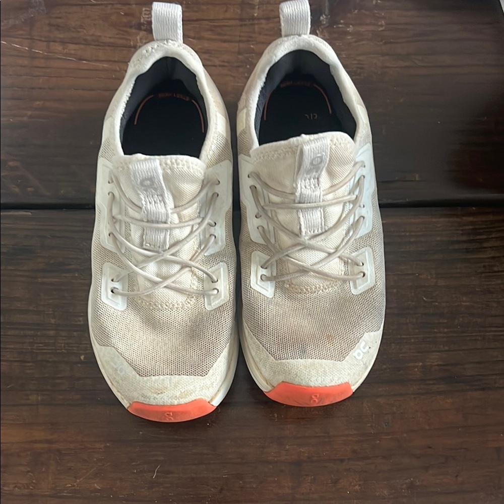 On cloud kids sneakers